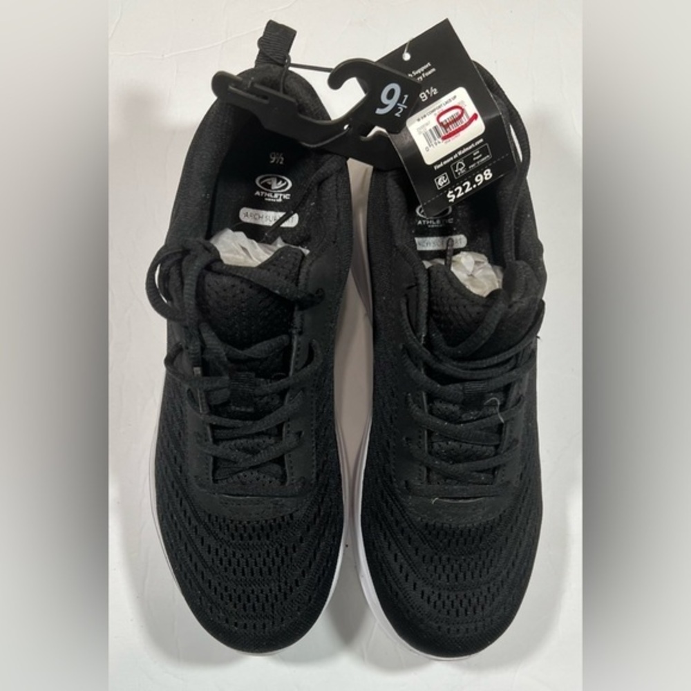 NWT ATHLETIC WORKS BLACK SNEAKERS SIZE 9.5